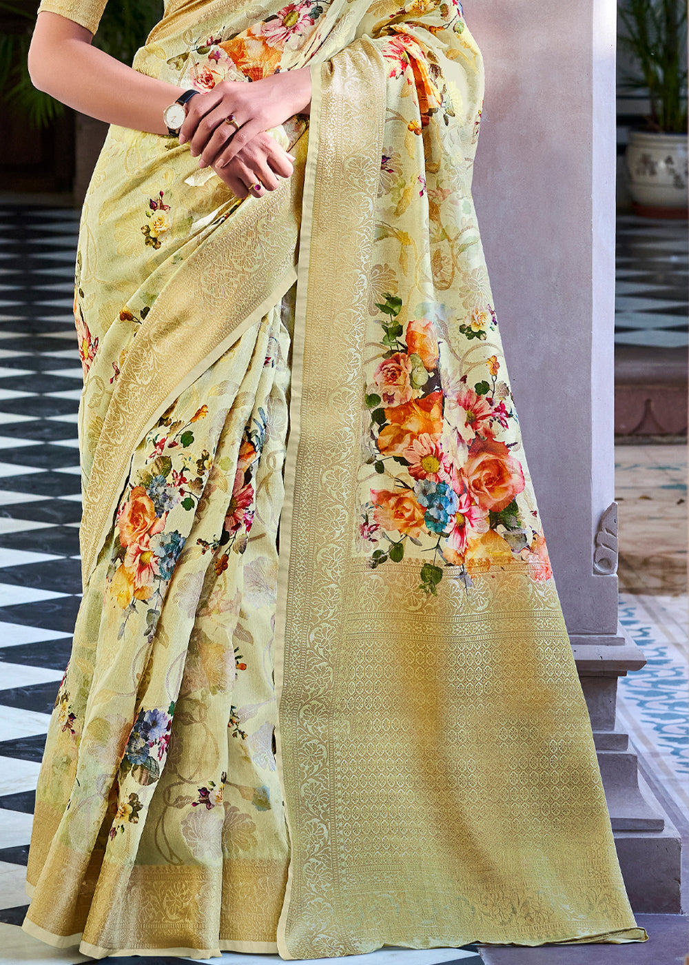 Buy MySilkLove Straw Green Zari Woven Floral Banarasi Saree Online