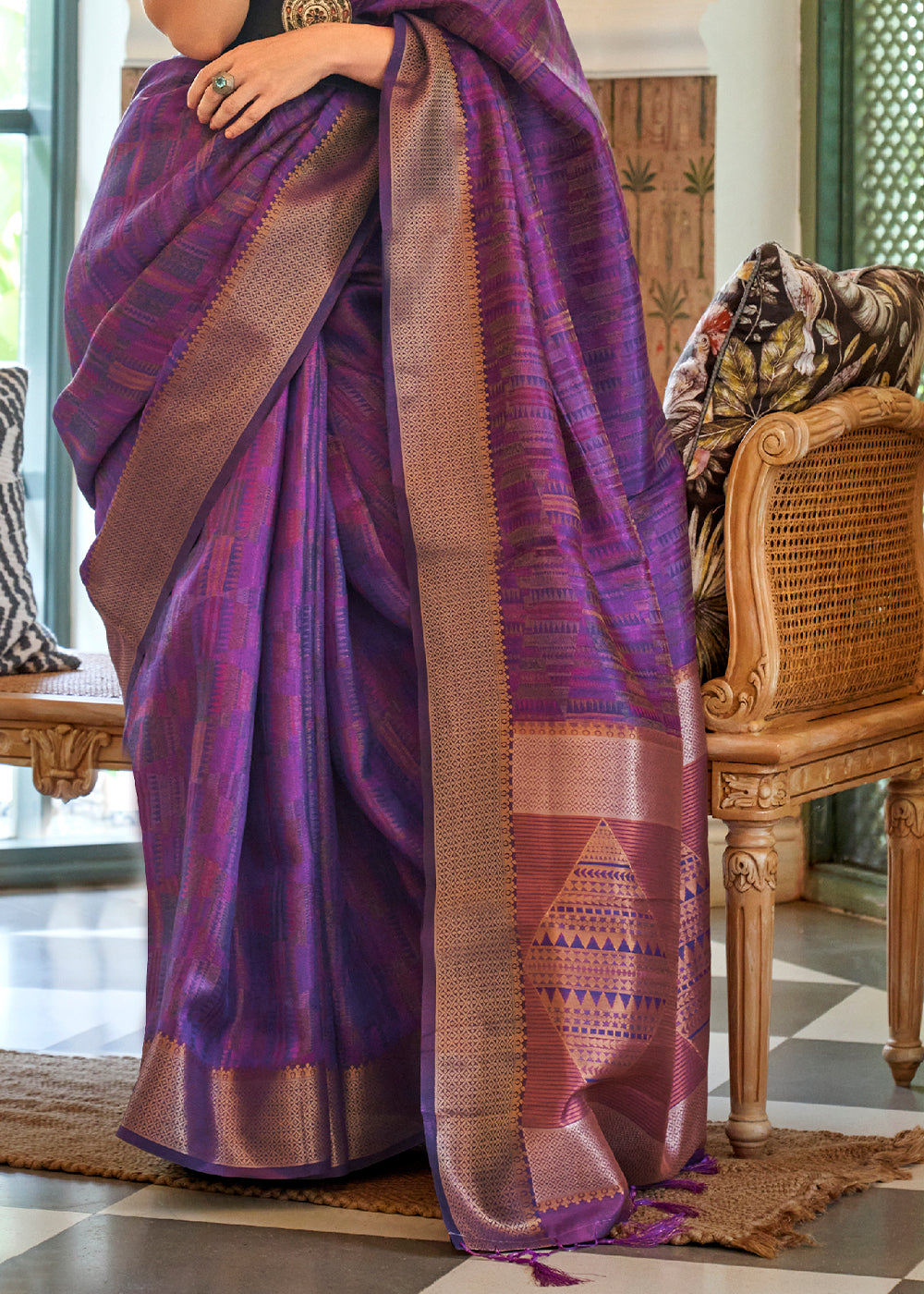 Buy MySilkLove Cosmic Purple Handloom Organza Silk Saree by bollywood actress Kalki Koechlin Online