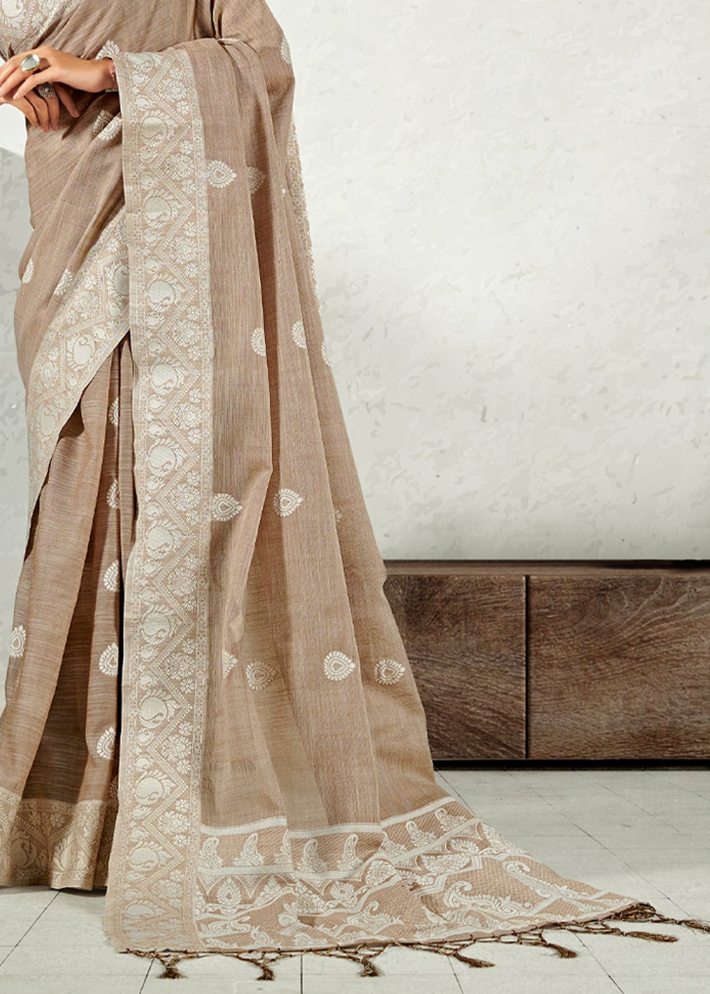 Buy MySilkLove Rodeo Brown Zari Woven Linen Saree Online