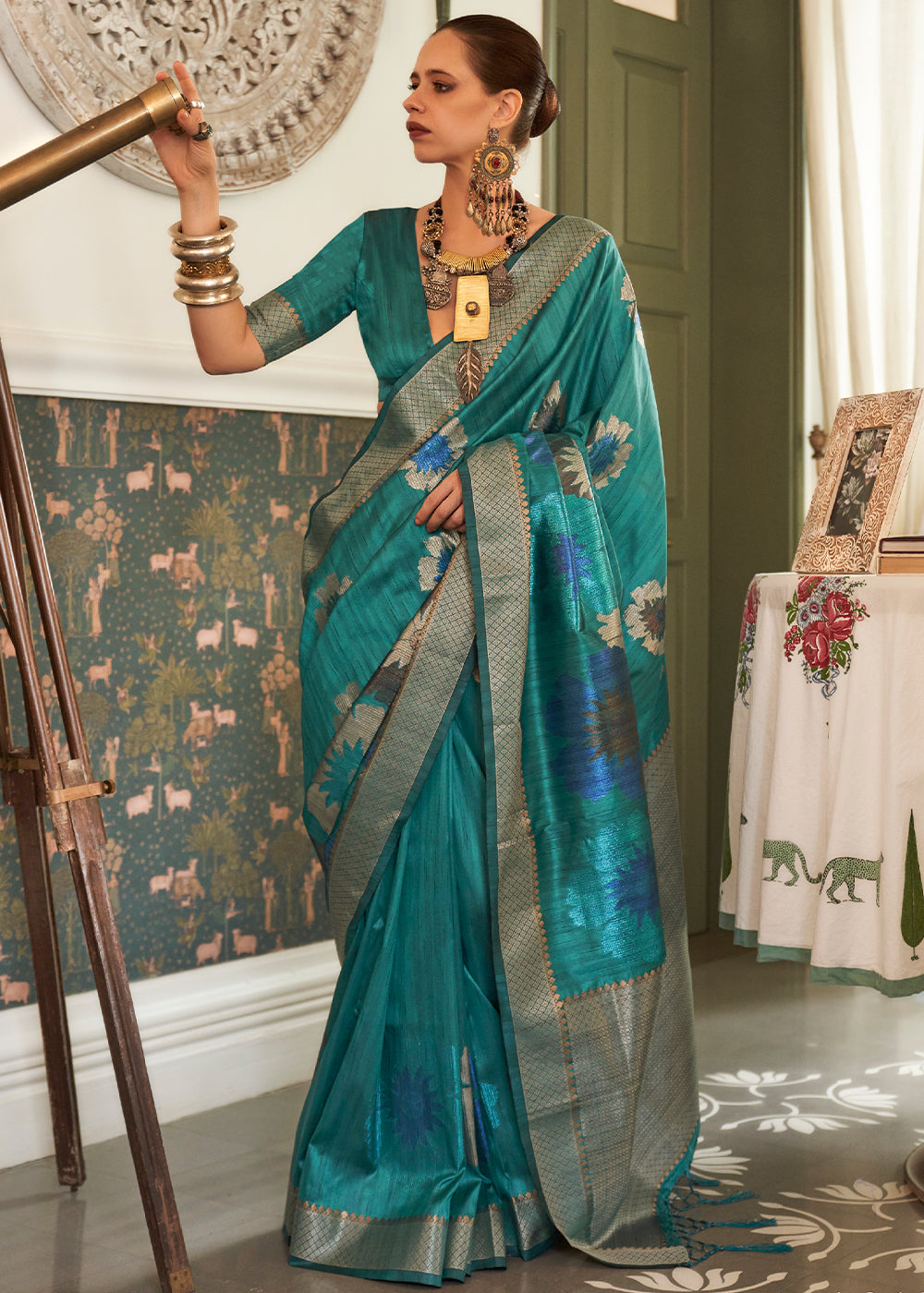 Buy MySilkLove Paradiso Green Woven Handloom Banarasi Silk Saree Online