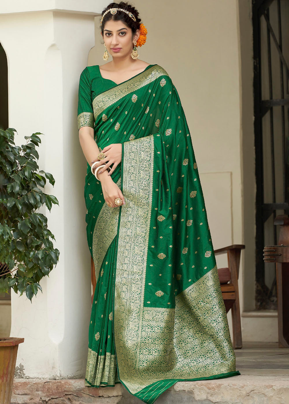 Buy MySilkLove Green Pea Zari Woven Banarasi Silk Saree with Butti Work Online