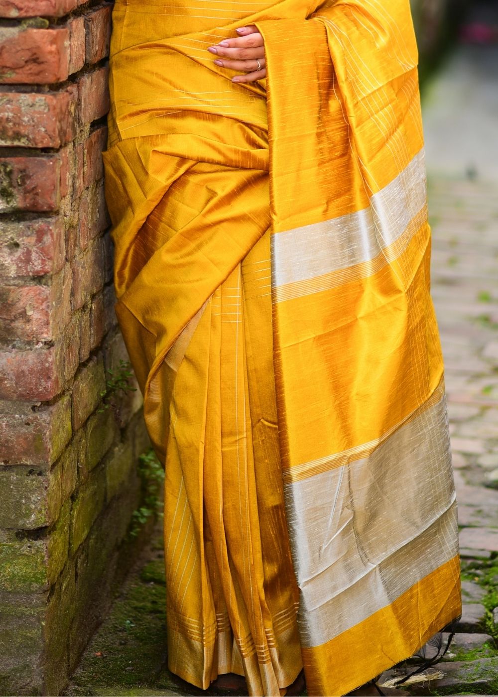 Buy MySilkLove Paris Daisy Yellow Handloom Raw Silk Saree Online