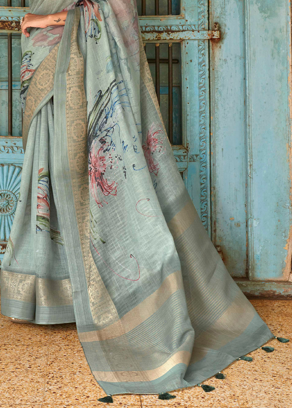 Buy MySilkLove Edward Green Floral Printed Linen Silk Saree Online