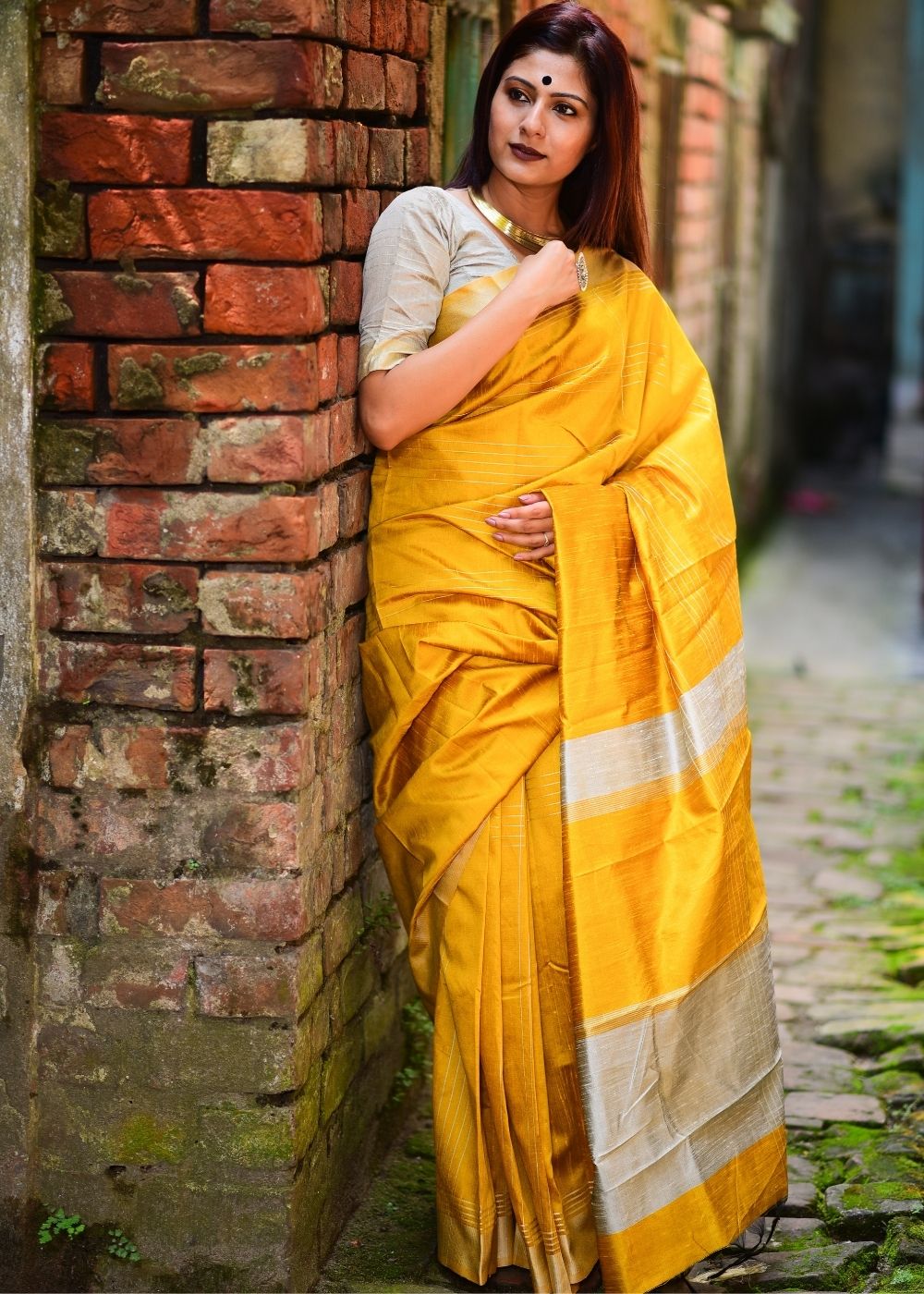 Buy MySilkLove Paris Daisy Yellow Handloom Raw Silk Saree Online