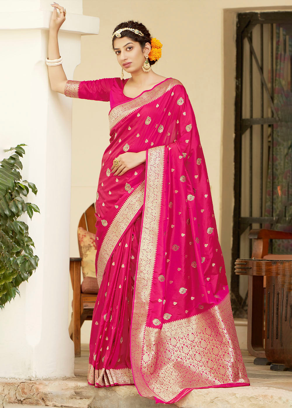 Buy MySilkLove Tulip Pink Zari Woven Banarasi Silk Saree with Butti Work Online