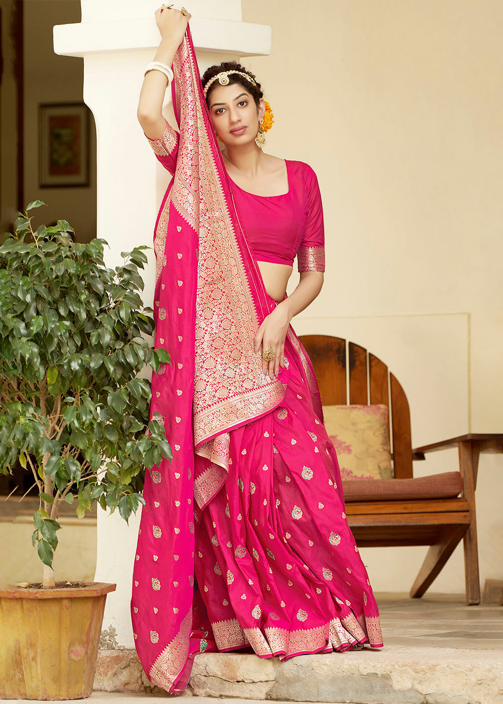 Buy MySilkLove Tulip Pink Zari Woven Banarasi Silk Saree with Butti Work Online