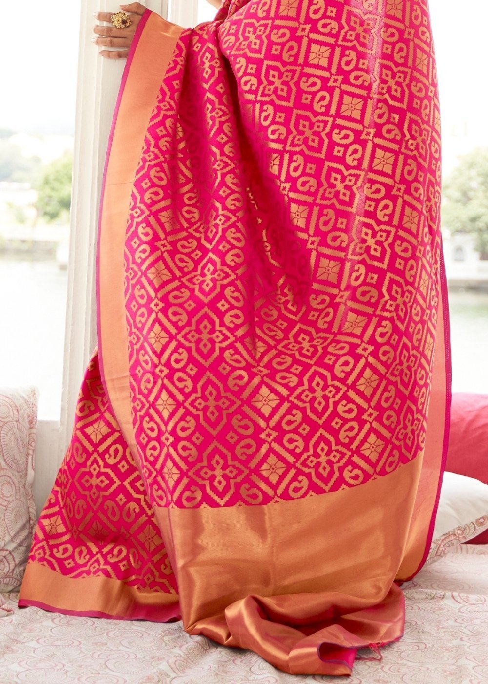Buy MySilkLove Mandy Golden Pink Zari Woven Kanjivaram Saree Online