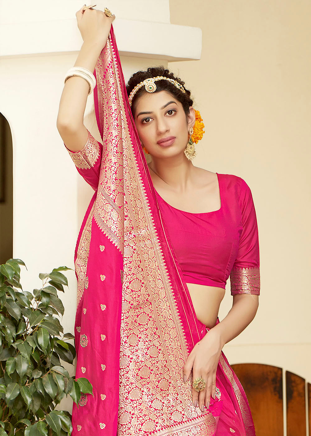 Buy MySilkLove Tulip Pink Zari Woven Banarasi Silk Saree with Butti Work Online