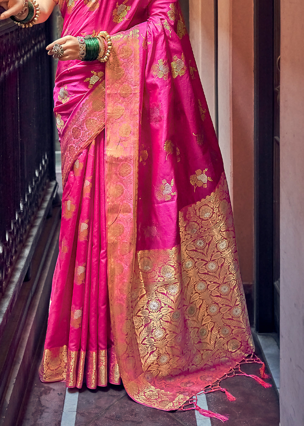 Buy MySilkLove Tulip Pink Zari Woven Banarasi Brocade Saree Online