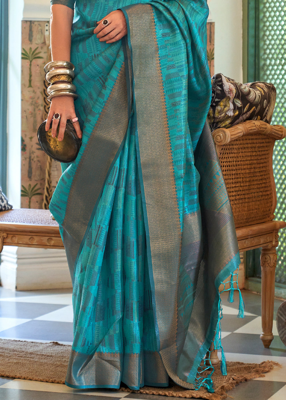 Buy MySilkLove Tradewind Blue Handloom Organza Silk Saree by bollywood actress Kalki Koechlin Online