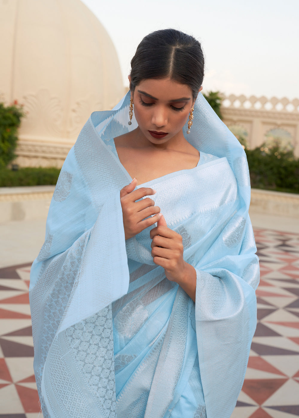 Buy MySilkLove Morning Glory Blue Zari Woven Banarasi Linen Saree Online