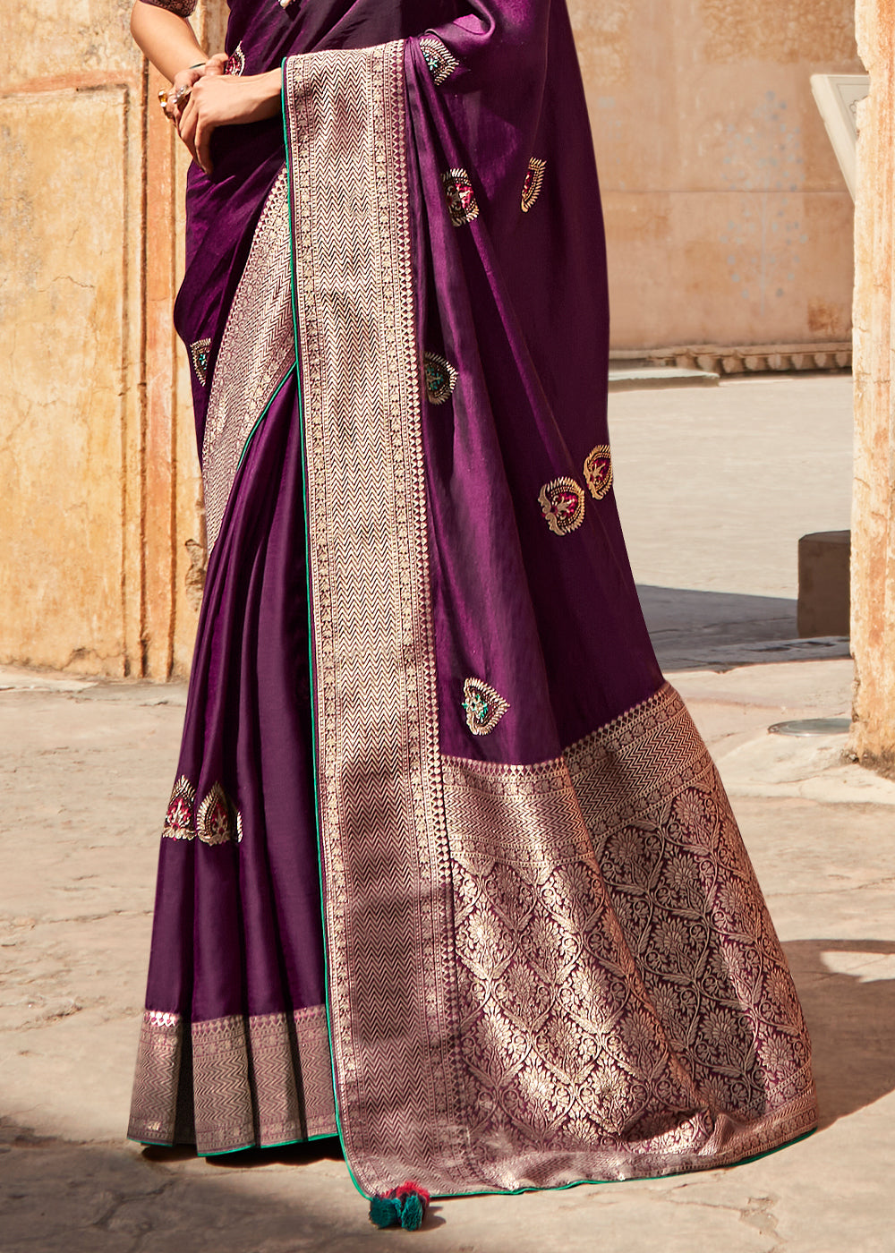 Buy MySilkLove Livid Purple and Green Zari Woven Designer Banarasi Saree Online