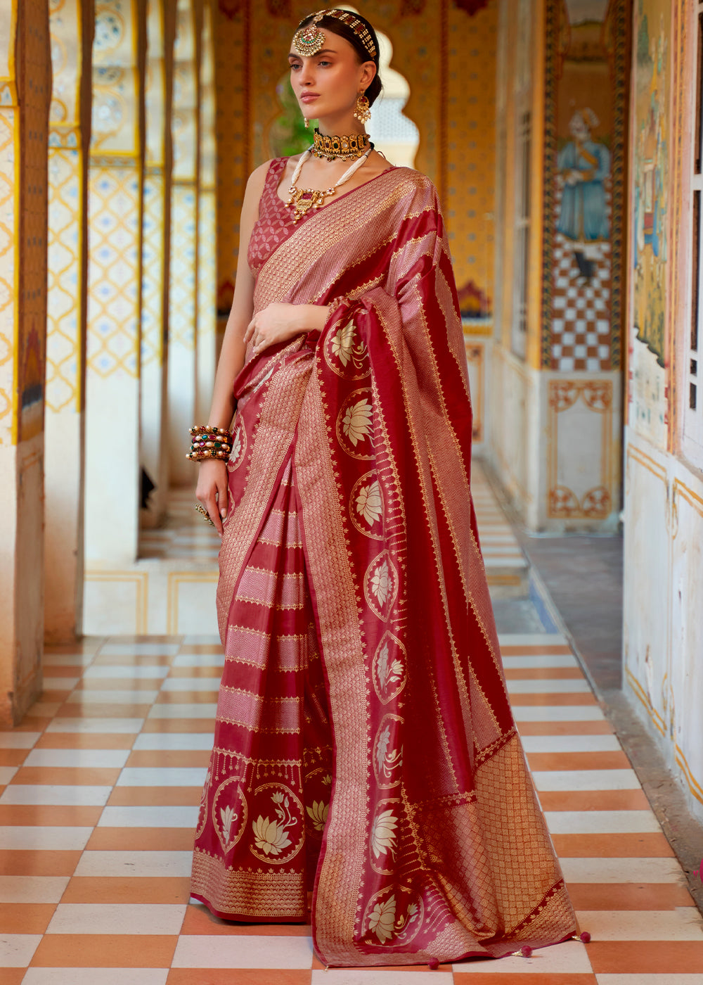 Buy MySilkLove Chestnut Dark Red Zari Woven Banarasi Saree Online