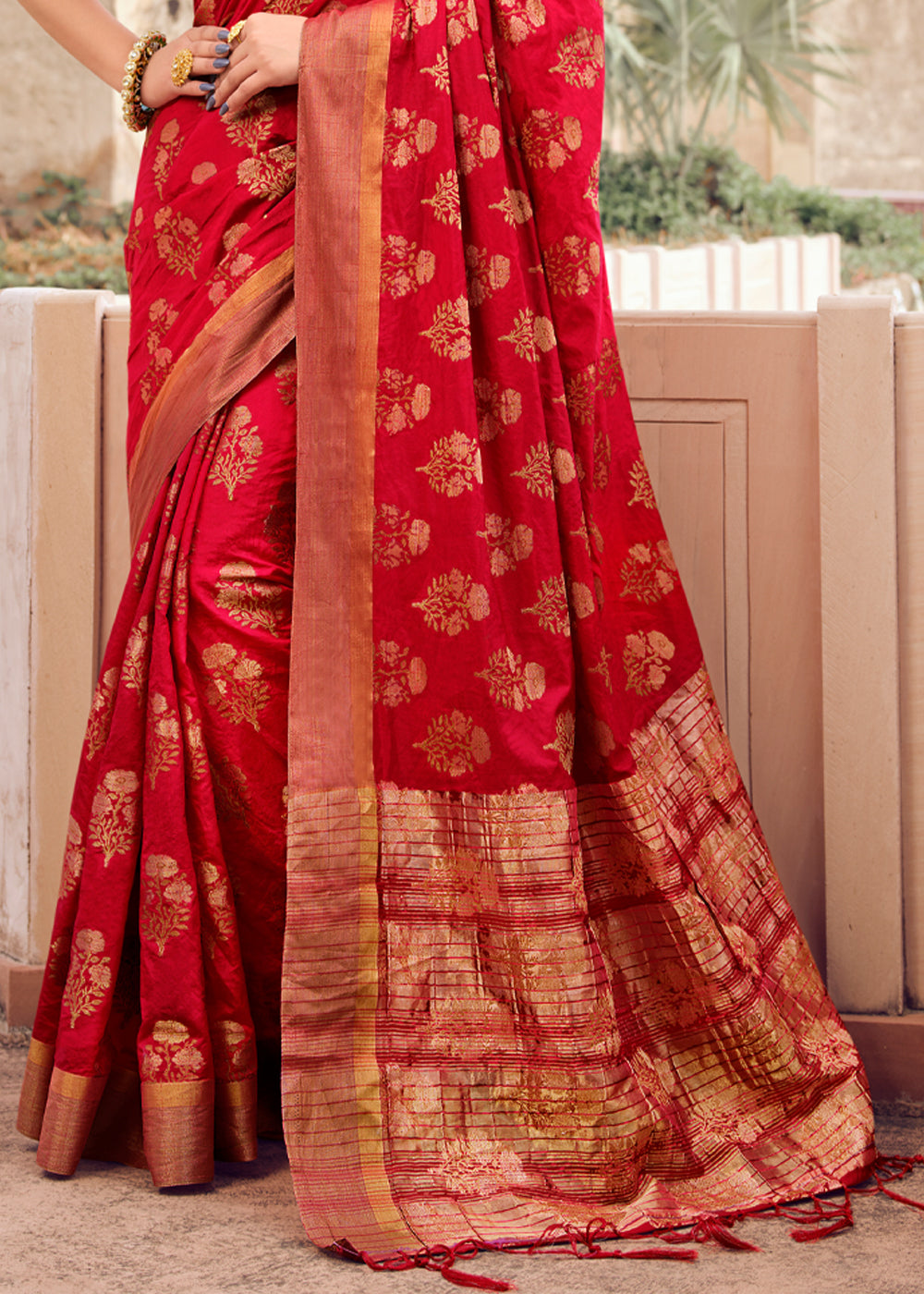 Buy MySilkLove Rusty Red Woven Banarasi Raw Silk Saree Online