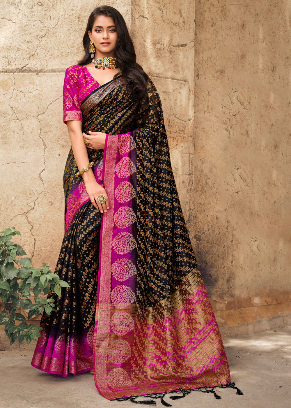 Buy MySilkLove Eclipse Black Woven Banarasi Raw Silk Saree Online