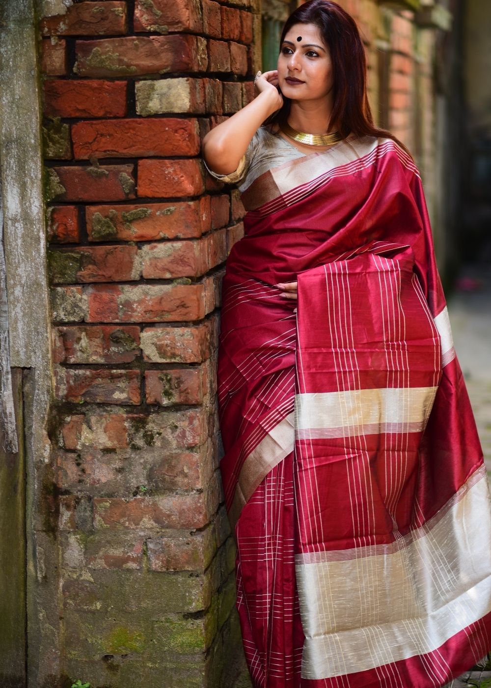 Buy MySilkLove Carmine Red Handloom Raw Silk Saree Online