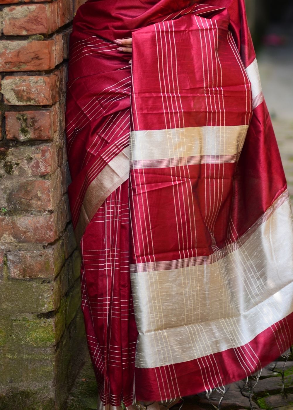 Buy MySilkLove Carmine Red Handloom Raw Silk Saree Online