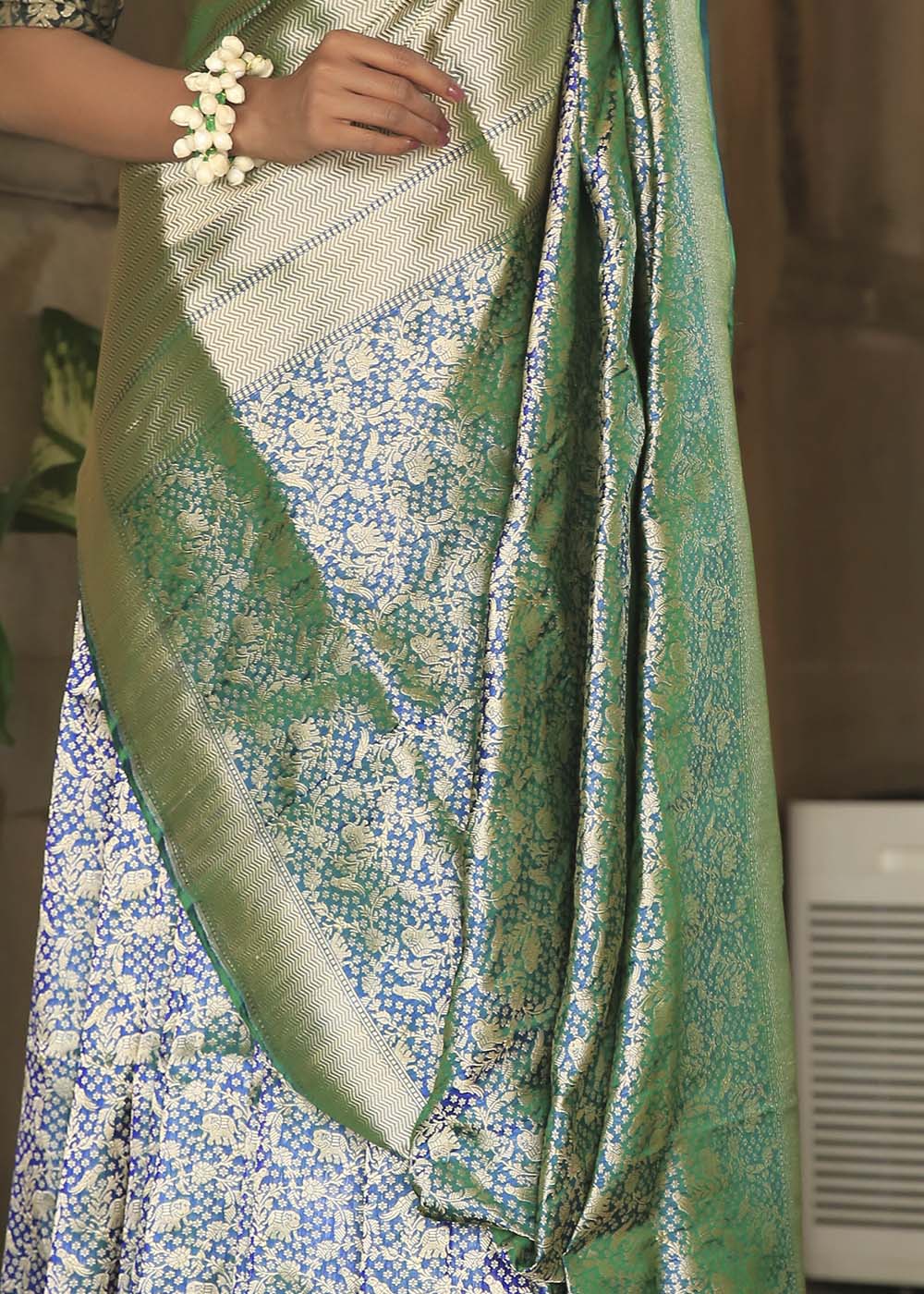 Buy MySilkLove Oxley Green and Golden Katan Pure Silk Handwoven Shikargah Saree Online